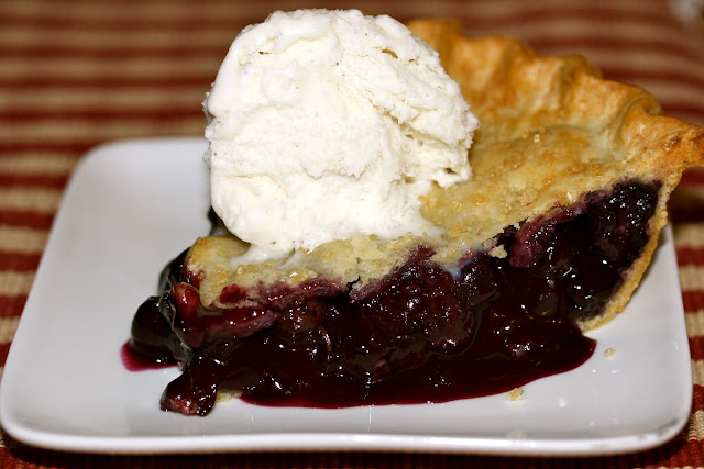 blueberry pie ala mode